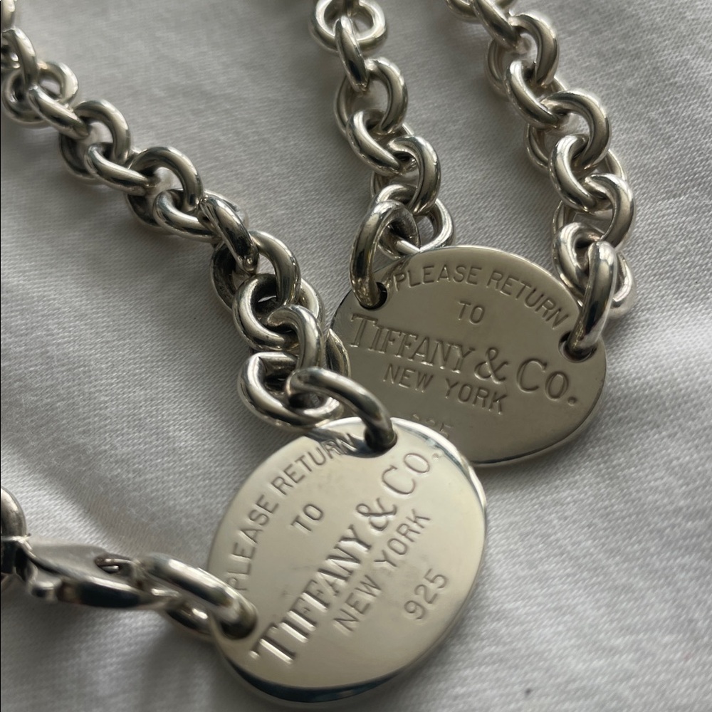 💖✨Please Return to Tiffany & Co.Iconic Design. Silver Bracelet and Necklace set💖 - Picture 2 of 15